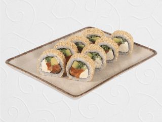 Філадельфія з лососем в кунжуті (250g)
