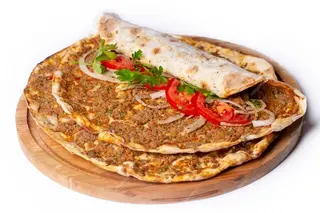 Pizza Turca Solo Carne salsa