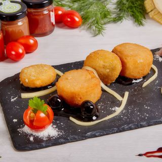 Tapa De Queso Camembert Empanado