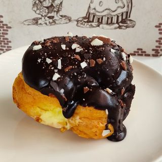 Кафяв еклер