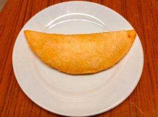 Empanada De Jamón York Y Queso