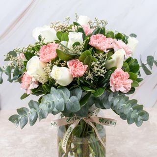  Rosa Blanca y Clavel Rosa