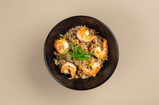 ЖАРЕНЫЙ РИС С КРЕВЕТКАМИ 