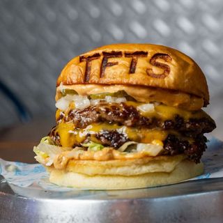 Pittsburgh - Hamburgesa de la Champions Burger