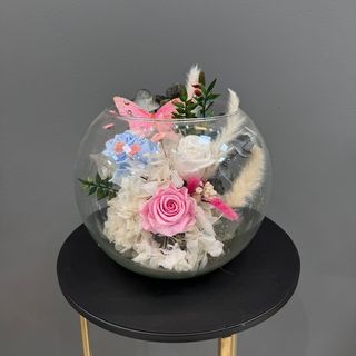 Centro de rosas preservadas  
