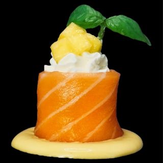 Gunkan De Salmón Y Mango (2 Pzs.)