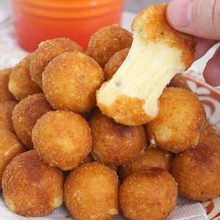 bolinhas de queijo