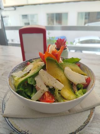 Ensalada Atún Y Aguacate
