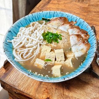 Суп з вугрем(370мл)