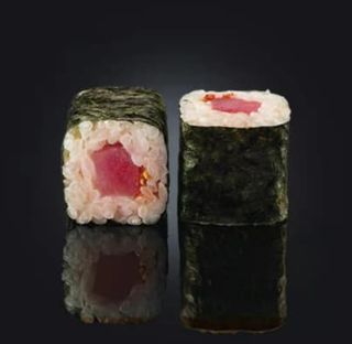 26- Maki atún (8 pzs.)
