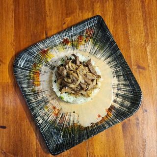 Бефстроганов с рисом 