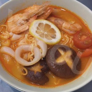 Ramen de Marisco estilo Tailandés 