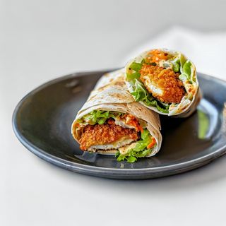 Tender Crunchy Chicken Wrap+ frites