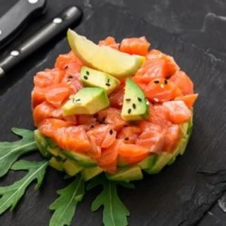 Tartar de salmón y aguacate