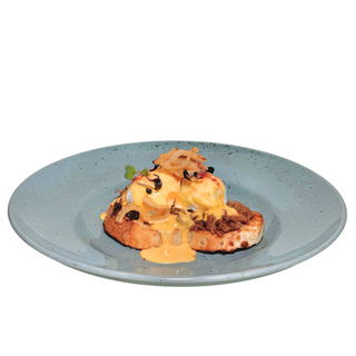 Тост з рваною телятиною яйцем пашот та соусом голандез (250 г)