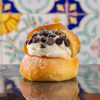 Brioche al cannolo