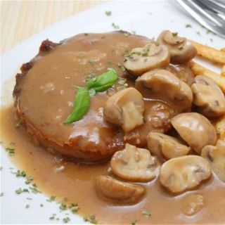 Свинска пържoла с гъбен сос + г-ра Пaржани картофи