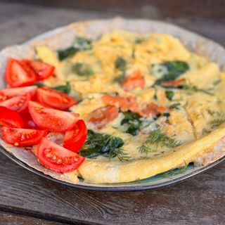 Фитнес омлет със спанак и сьомга