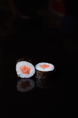 Maki De Salmón (8 Uds.)