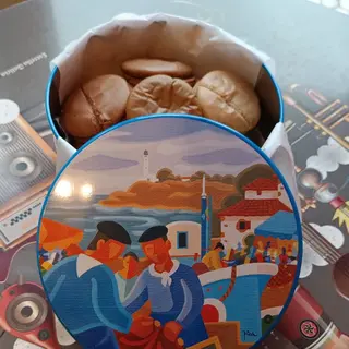 Caja Metálica 12 Mouchous 