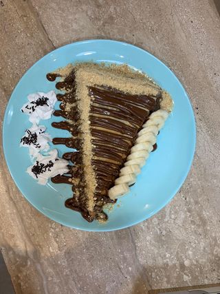 Slatka palačinka sa plazmom u mleku