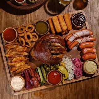 ღორის კანჭის დაფა დიდი