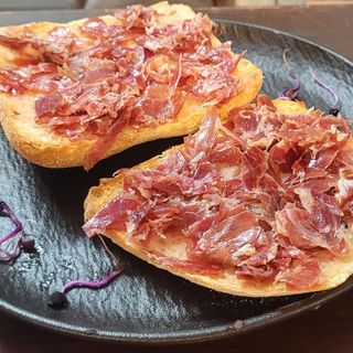 Tostada Con 1 Embutido