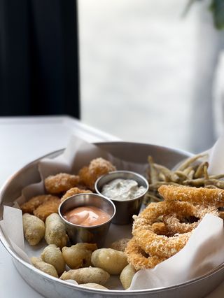 Асорті з морепродуктів фрі 