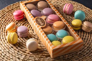 Set Mini Macarons în cutie