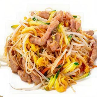 Fideos Con Ternera Y Pollo