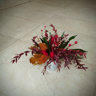 centro navideño con verdes preservados eternos