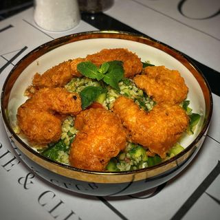 TABOULEH Z KREWETKAMI