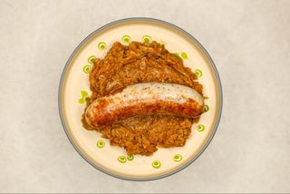 Ковбаски з тушеною капустою (330г)