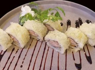 Uramaki Salmón Tempura (8 Pzs.)