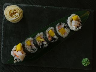 Futomaki z krewetkami (220g)