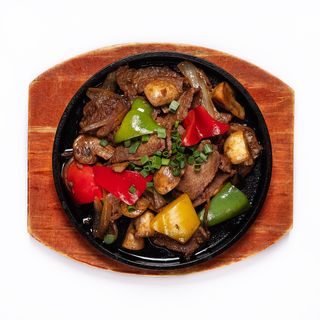  Мясо на жаровне 