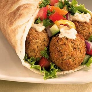 Menú Rollo, pita o plato  Falafel.
