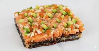 Pizza saumon avocat 8 p