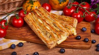 Heljdina mrežica sa topljenim sirom