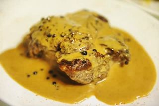 Solomillo a la pimienta negra