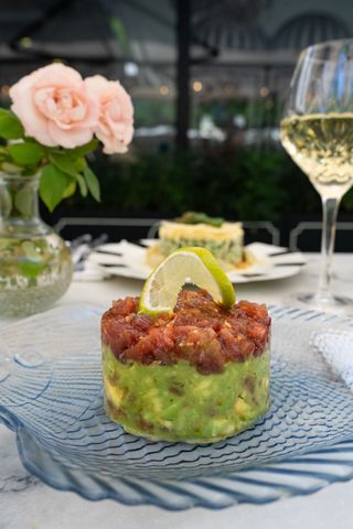 Tartar de atún rojo Almadraba con aguacate y tomate
