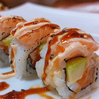 85. Dragón Flameado (8 Pza.)