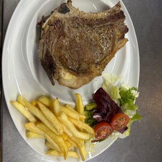 Plato Combinado De Entrecot De Ternera  (350 G.)