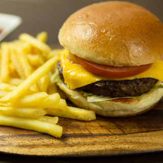 Hambúrguer com Queijo