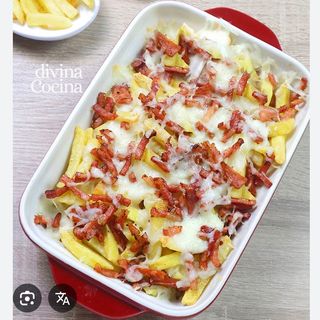 Cheese fries con bacon 