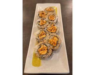 Uramaki Tempura Salmone