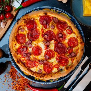 Pizza Pepperoni Ø 32cm