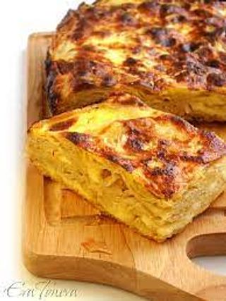 Домашна баница с яйце, сирене, кашкавал(1бр)(1бр)