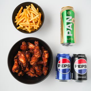 Spicy chicken wings box