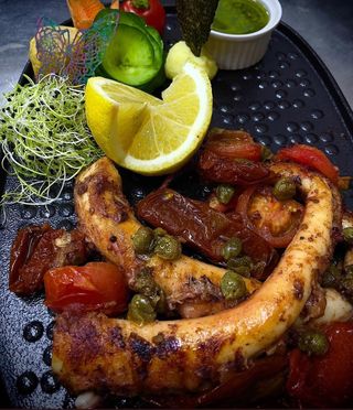 Октопод на плоча